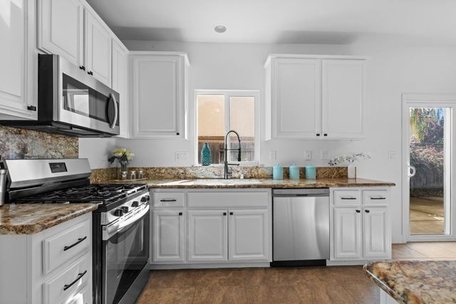 1499 Loon Lake St, Roseville, CA 95747