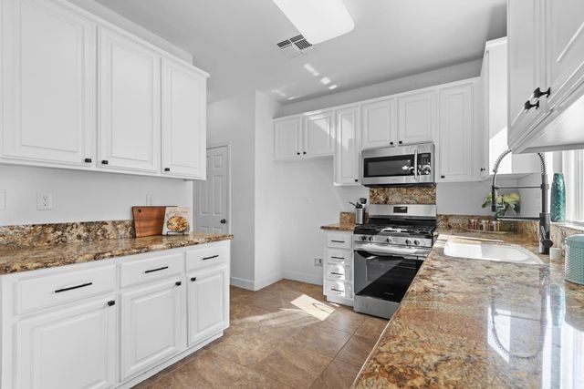 1499 Loon Lake St, Roseville, CA 95747