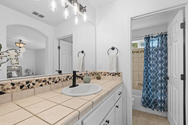 1499 Loon Lake St, Roseville, CA 95747