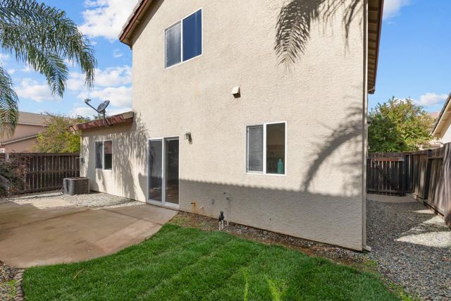 1499 Loon Lake St, Roseville, CA 95747