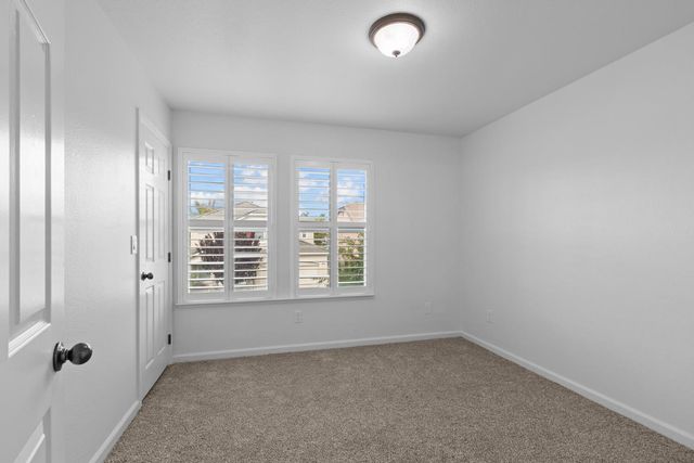 1499 Loon Lake St, Roseville, CA 95747