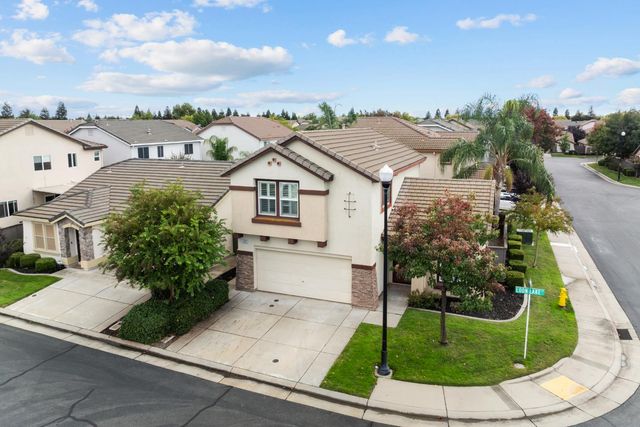1499 Loon Lake St, Roseville, CA 95747