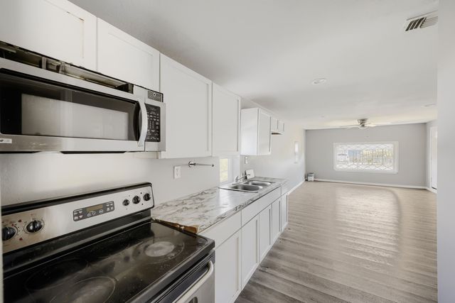 3508 Livingston Avenue, Fort Worth, TX 76110