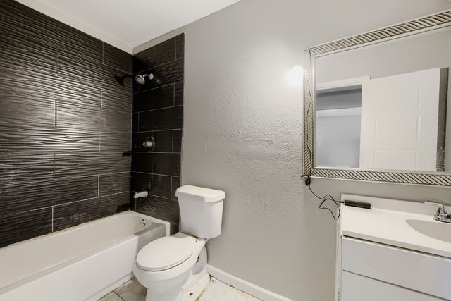 3508 Livingston Avenue, Fort Worth, TX 76110