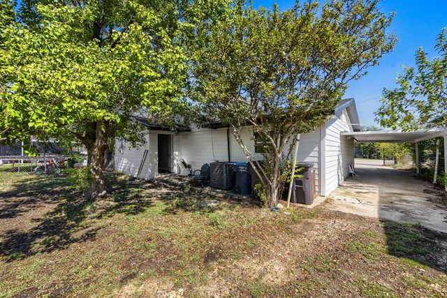 3508 Livingston Avenue, Fort Worth, TX 76110