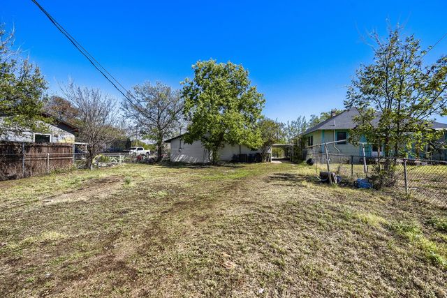 3508 Livingston Avenue, Fort Worth, TX 76110