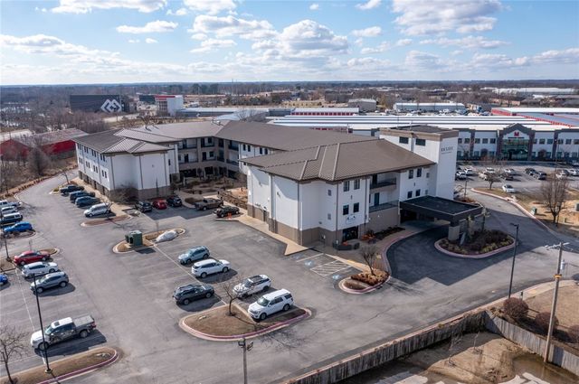 1120 S Walton Boulevard 140, Bentonville, AR 72712