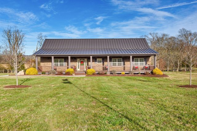 2564 New Highway 7, Santa Fe, TN 38482
