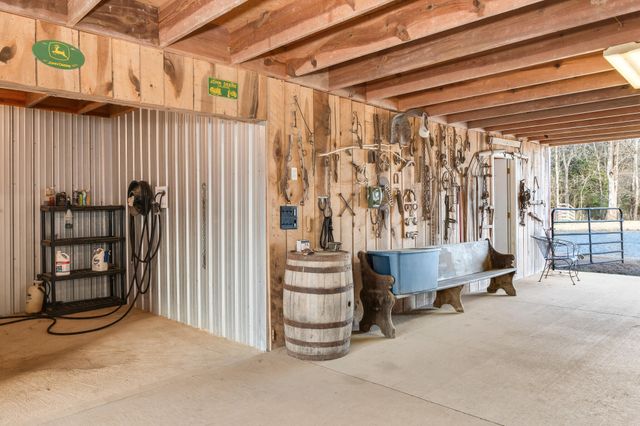 2564 New Highway 7, Santa Fe, TN 38482