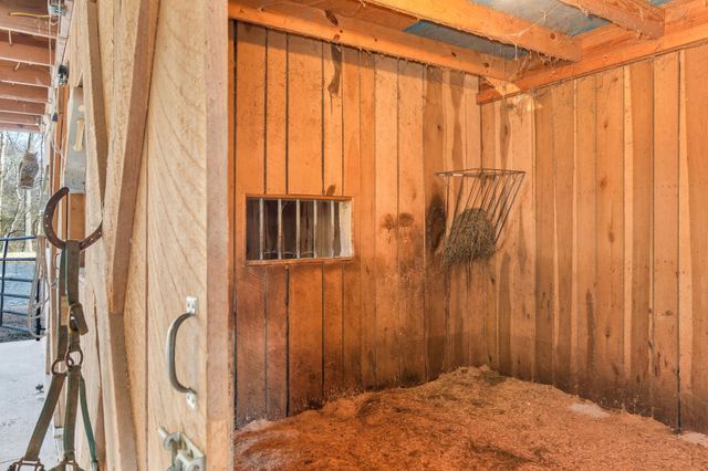 2564 New Highway 7, Santa Fe, TN 38482