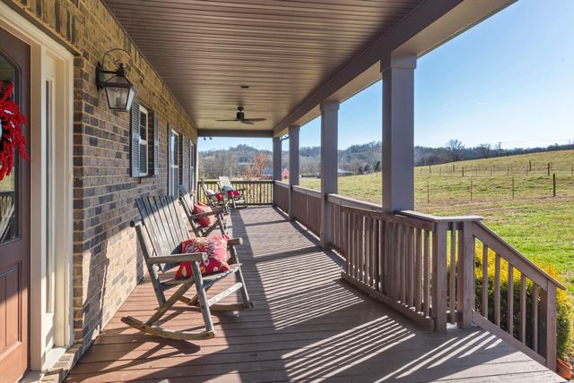 2564 New Highway 7, Santa Fe, TN 38482