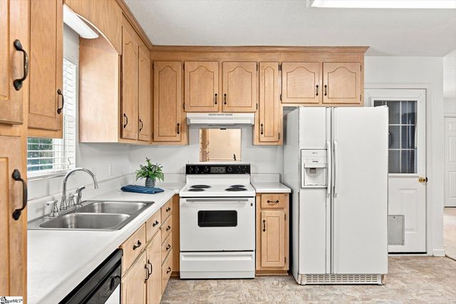 109 E Street, Williamston, SC 29697