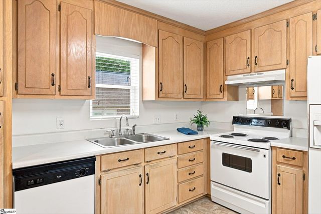 109 E Street, Williamston, SC 29697