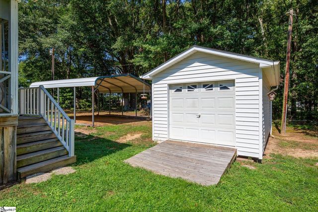 109 E Street, Williamston, SC 29697