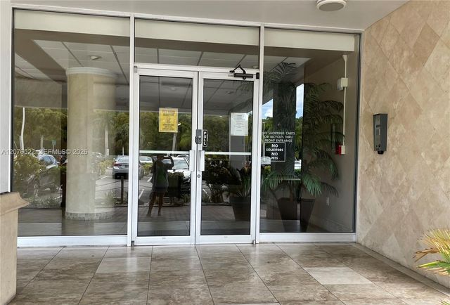 2841 NE 163rd Street 703, North Miami Beach, FL 33160