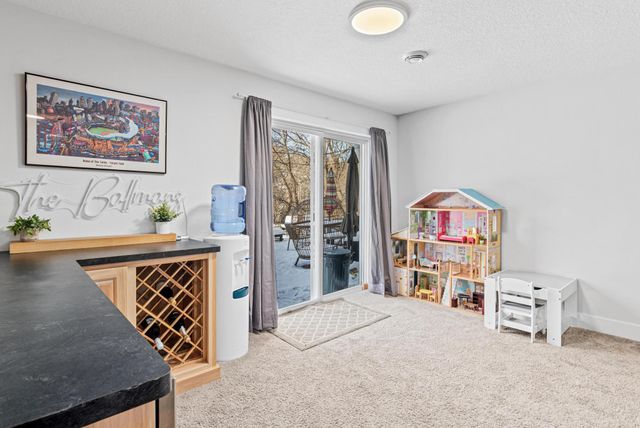 3255 Indiana Avenue N, Robbinsdale, MN 55422