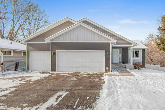 3255 Indiana Avenue N, Robbinsdale, MN 55422