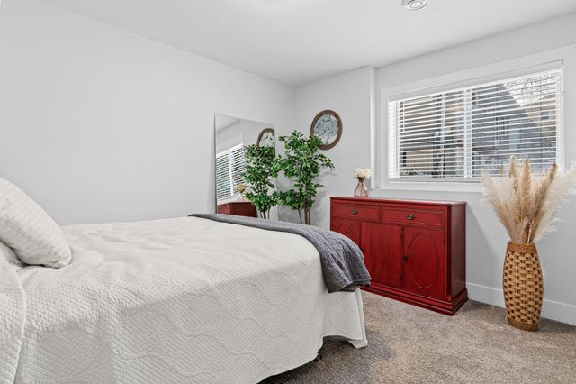 3255 Indiana Avenue N, Robbinsdale, MN 55422