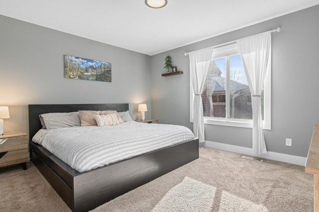 3255 Indiana Avenue N, Robbinsdale, MN 55422