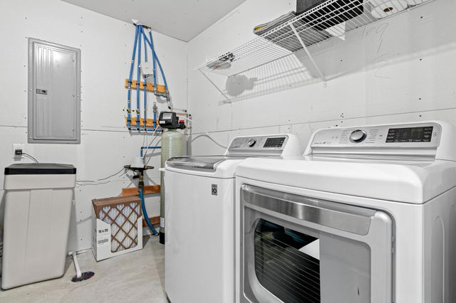 3255 Indiana Avenue N, Robbinsdale, MN 55422