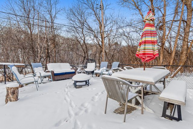 3255 Indiana Avenue N, Robbinsdale, MN 55422