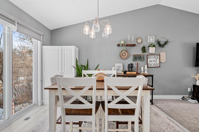 3255 Indiana Avenue N, Robbinsdale, MN 55422