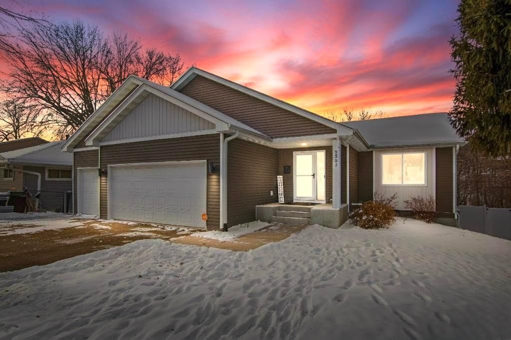 3255 Indiana Avenue N, Robbinsdale, MN 55422