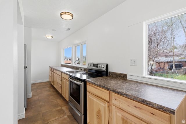 1060 SULLIVAN RD, Ogden, UT 84403