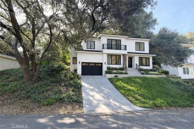 2430 Drury, Glendale, CA 91206