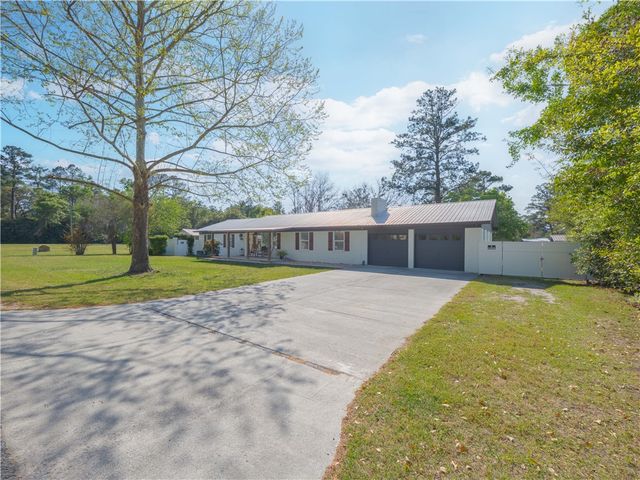 2075 Sylvia Lane, Waycross, GA 31503