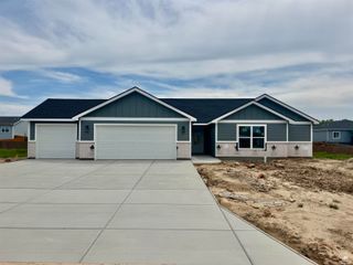 8414 Chrissy Landing, Manhattan, KS 66502