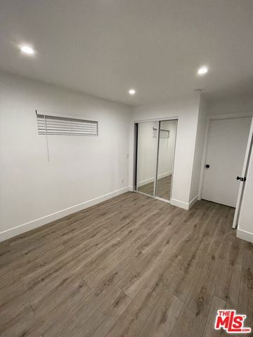 9504 Gothic Avenue, North Hills (los Angeles), CA 91343