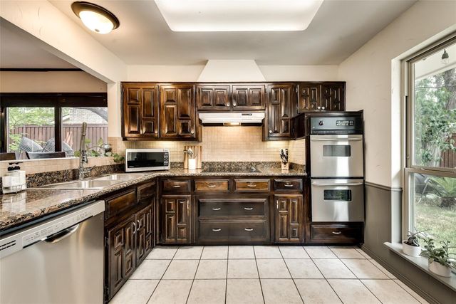 2500 Glenhaven Drive, Plano, TX 75023