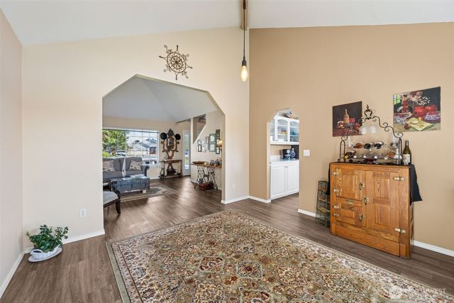 385 Eagle Nest Court SE, Ocean Shores, WA 98569