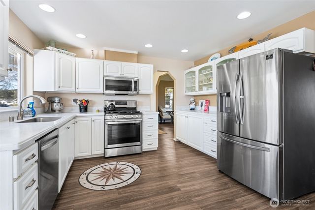 385 Eagle Nest Court SE, Ocean Shores, WA 98569