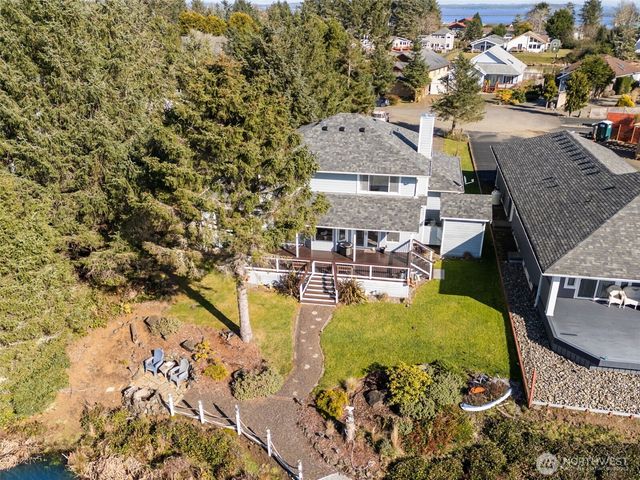 385 Eagle Nest Court SE, Ocean Shores, WA 98569