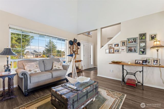 385 Eagle Nest Court SE, Ocean Shores, WA 98569