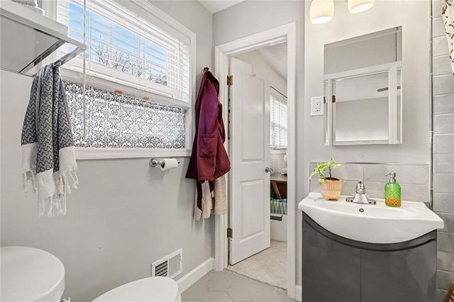 2478 Brookhurst Drive, Atlanta, GA 30338