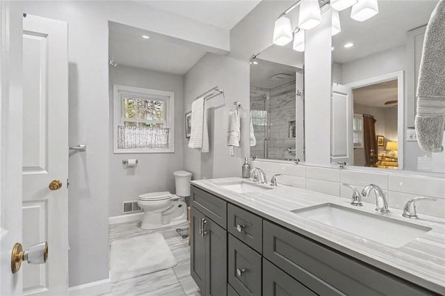 2478 Brookhurst Drive, Atlanta, GA 30338