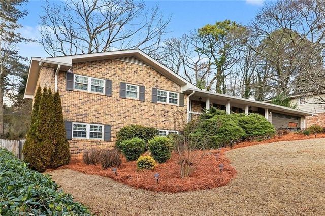 2478 Brookhurst Drive, Atlanta, GA 30338