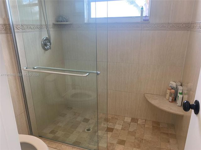 2925 E Aviary Dr, Cooper City, FL 33026