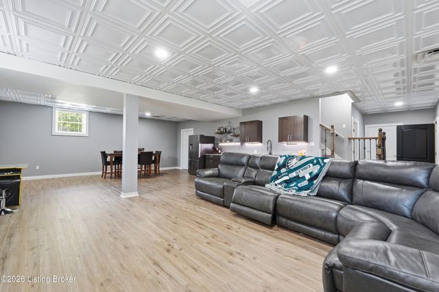 15425 Timmons Way, Louisville, KY 40245
