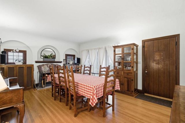 768 Elm Street, San Carlos, CA 94070