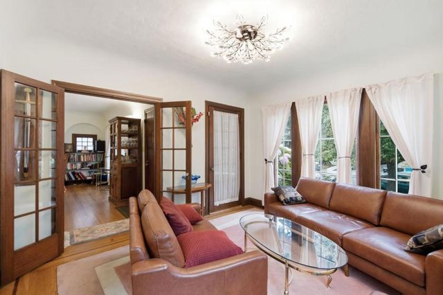 768 Elm Street, San Carlos, CA 94070