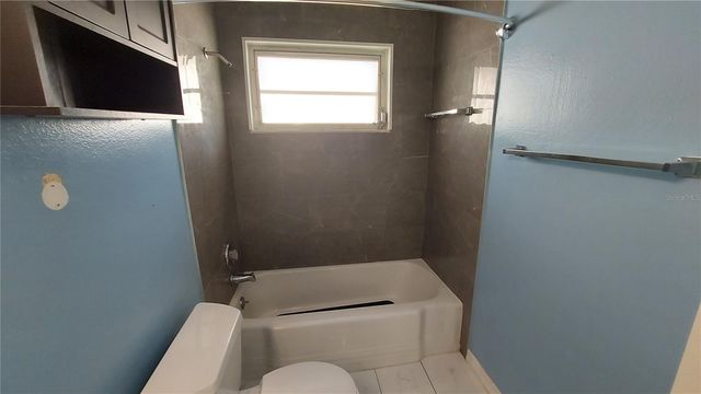 1205 HACIENDA DRIVE, Sun City Center, FL 33573