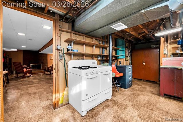 13015 Walter Avenue, Warren, MI 48088