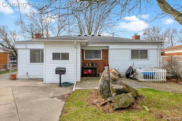 13015 Walter Avenue, Warren, MI 48088