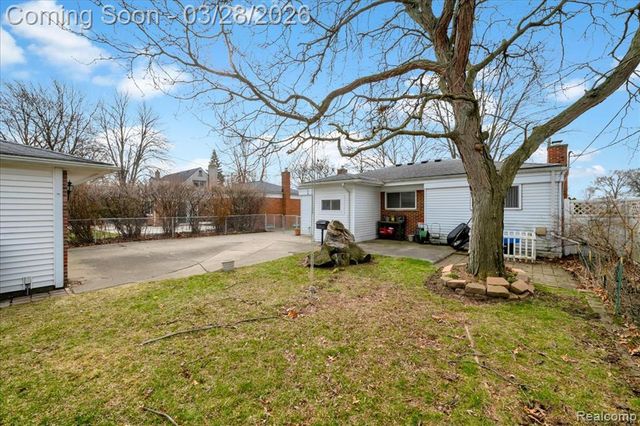 13015 Walter Avenue, Warren, MI 48088