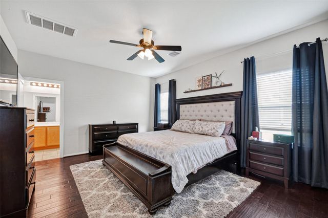 10 Desert Willow Court, Manvel, TX 77578