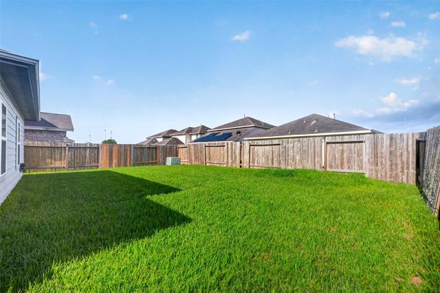 10 Desert Willow Court, Manvel, TX 77578